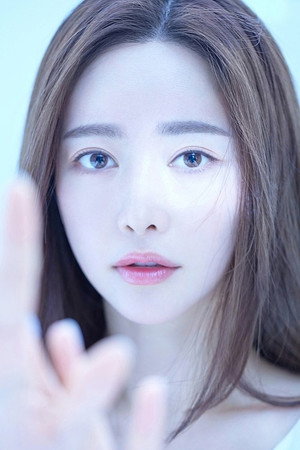 Hong Soo-Ah